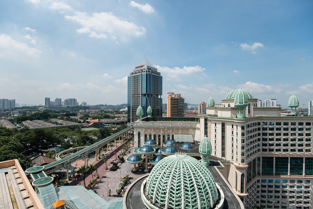New Town Resort Suites At Pyramid Tower Subang Jaya Exterior foto